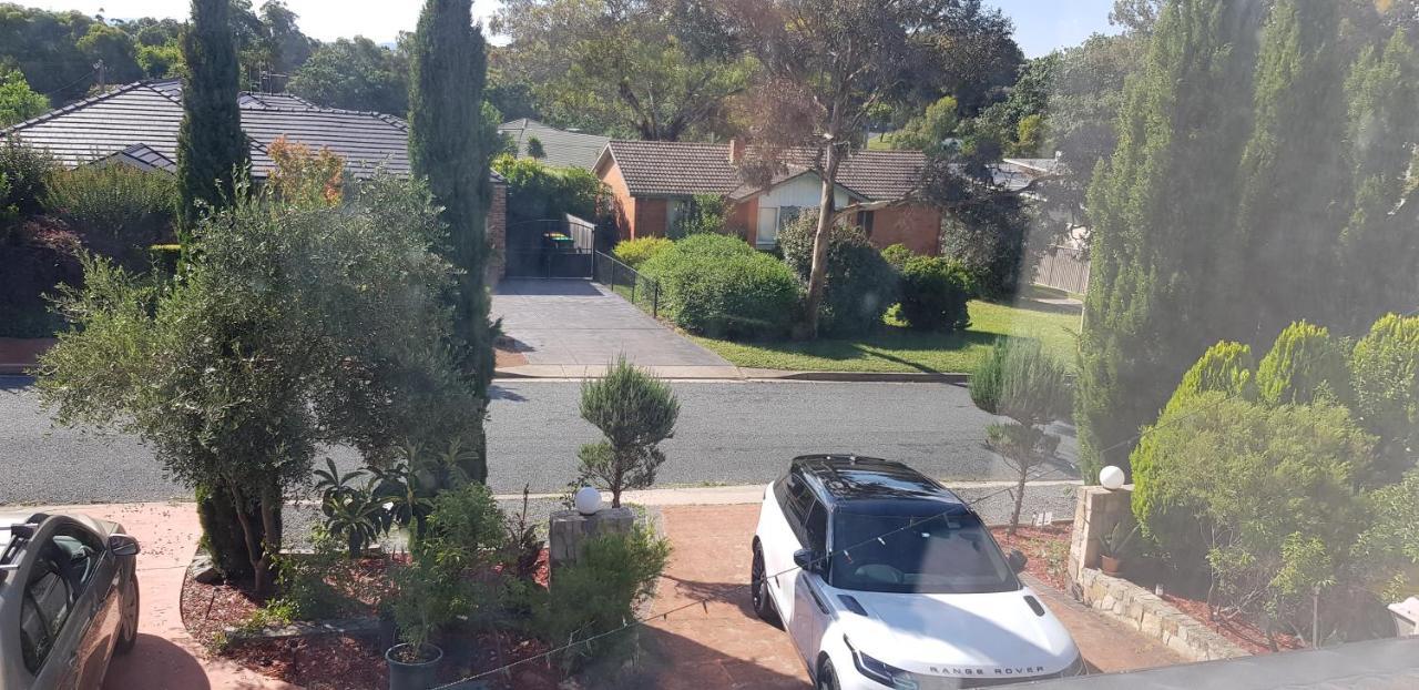 A Home Away From Home Canberra Exterior photo